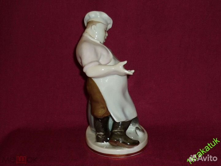 Повар И кот. А Васька слушает, да ест. лфз