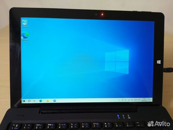 Планшет-трансформер с Windows 10 и клавиатурой