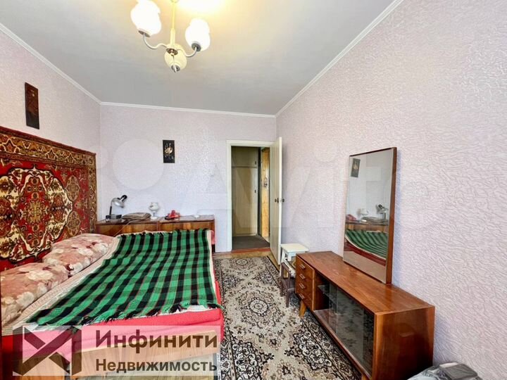 2-к. квартира, 57 м², 3/10 эт.