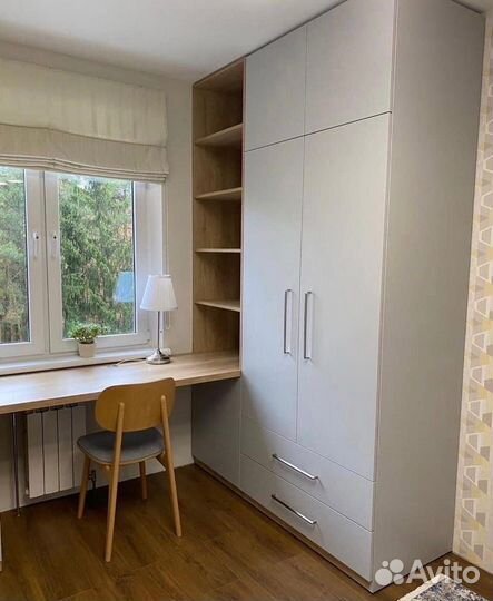 Детская рабочая зона у окна в рассрочку