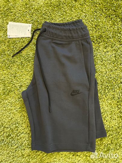 Шорты Nike Tech Fleece