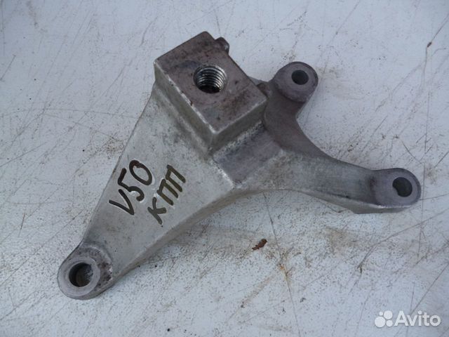 Кронштейн кпп Volvo V50