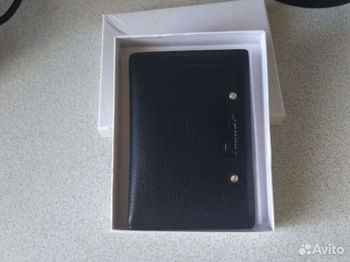 Обложка на паспорт со стразами женская