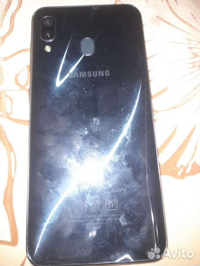 Samsung galaxy A30 3/32gb