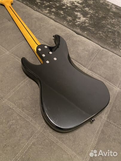 Бас гитара Washburn