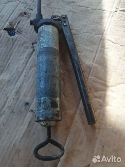 Шприц автомобильный