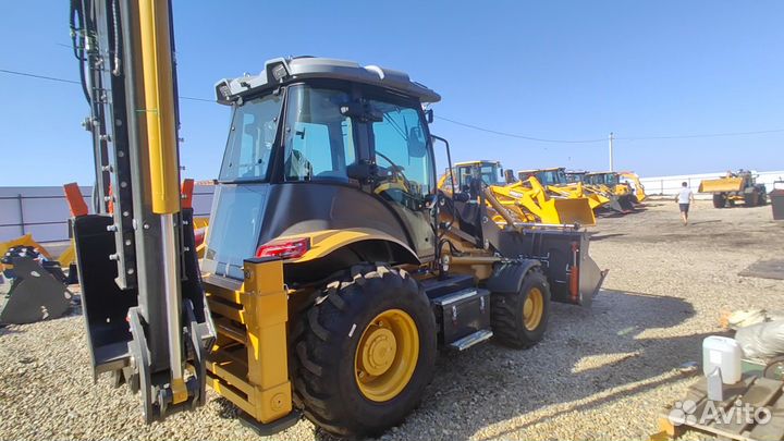 Экскаватор-погрузчик CASE 570 ST, 2023