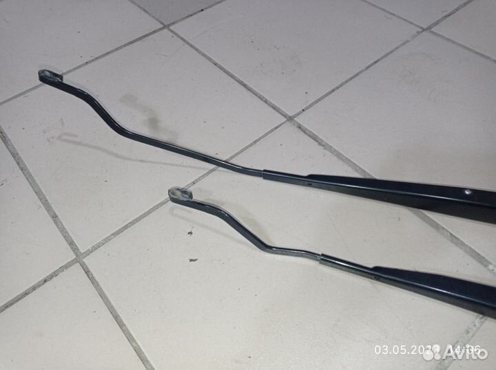 Поводки стеклоочистителей Солярис 2011