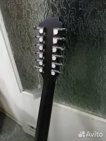 12-ти струнная гитара