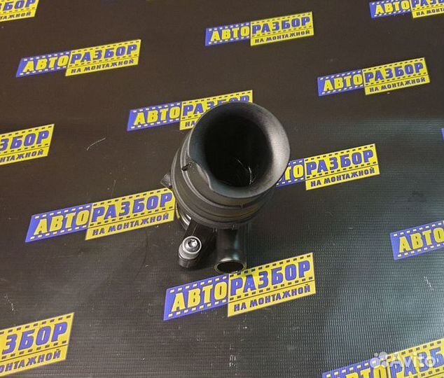 Коллектор впускной Audi Skoda Seat Volkswagen