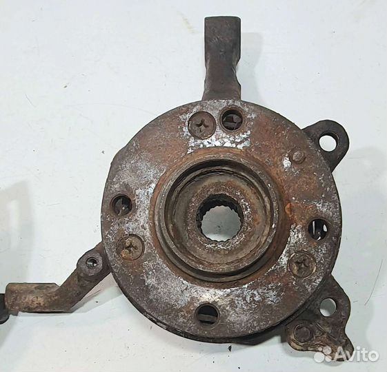 Кулак поворотный Volkswagen Passat B4