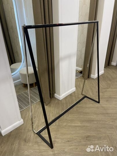 Вешалка напольная