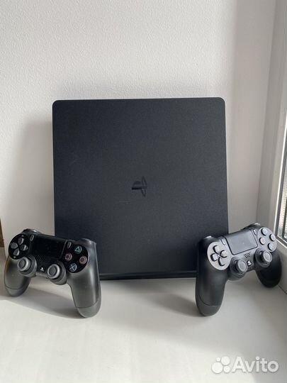 Sony PS4 slim
