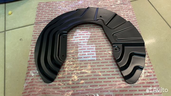 Кожух тормозного диска передний правый BMW X3 F25