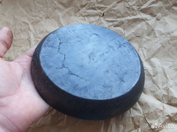 Сковорода с клеймом чугун