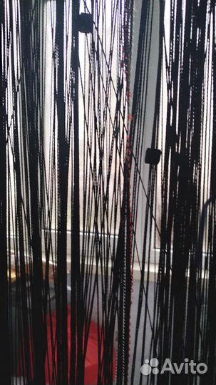 Нитяной занавес