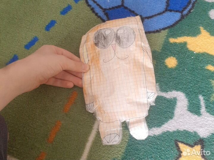 Самодельная игрушка из бумаги Заяц покраснел