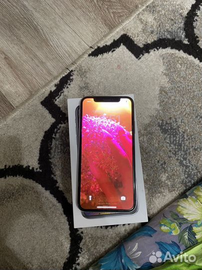 iPhone Xs, 64 ГБ