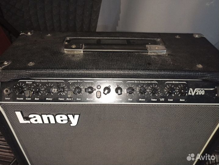 Комбоусилитель Laney lv200