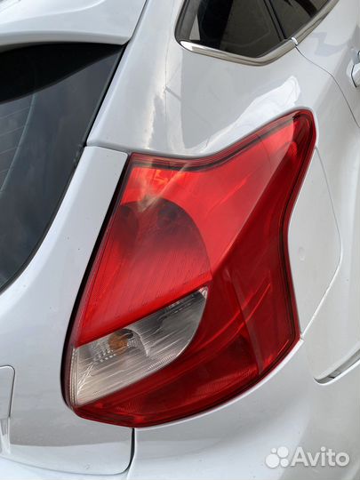 Фонарь задний правый Ford Focus 3