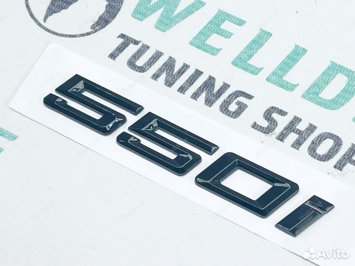 Шильдик BMW 550i черный глянец