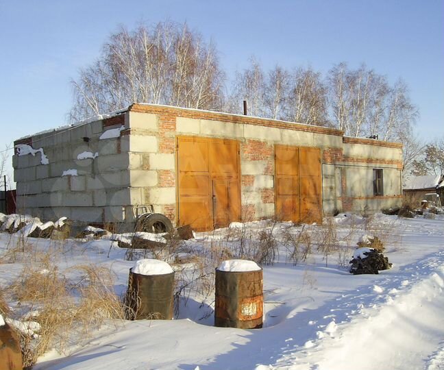 Гараж, > 30 м²