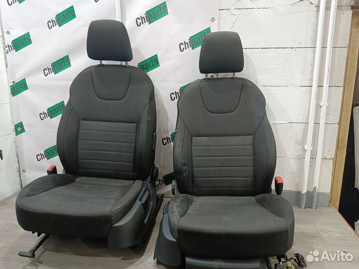 Комплект сидений кожа - ткань для Skoda Octavia A7