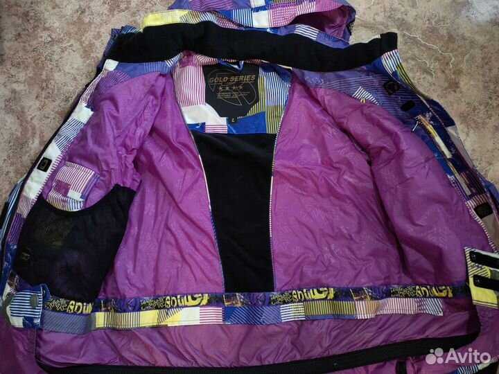 Горнолыжная куртка женская 46 48