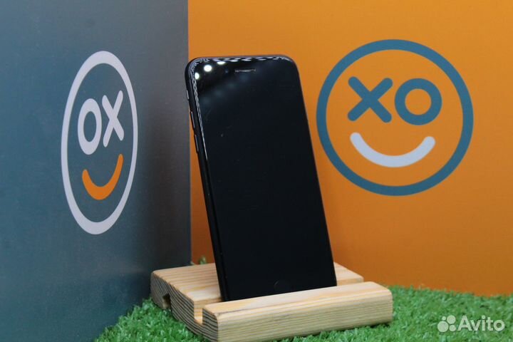 iPhone 8, 64 ГБ