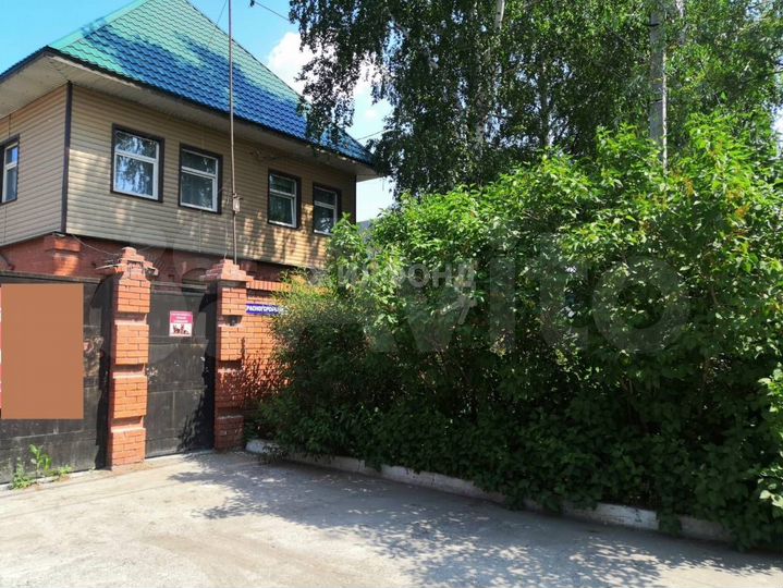 Коттедж 248 м² на участке 5 сот.