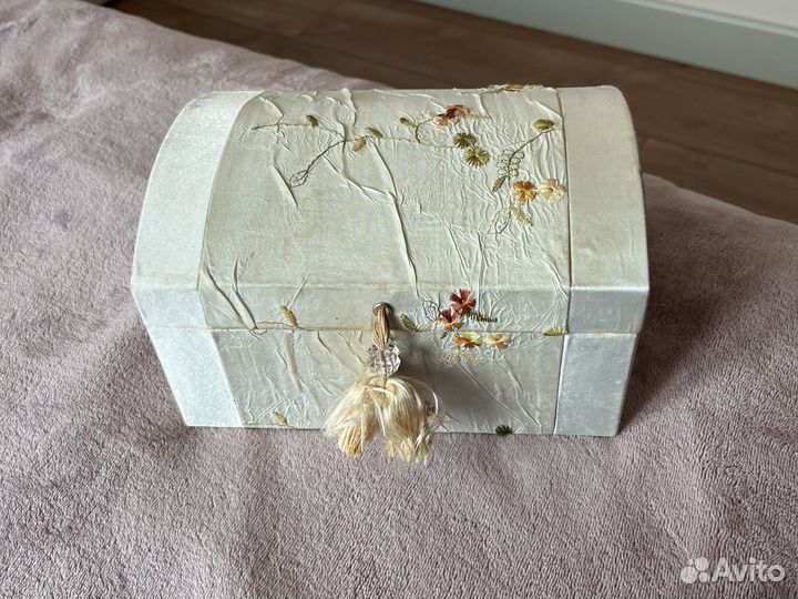 Шкатулка для украшений