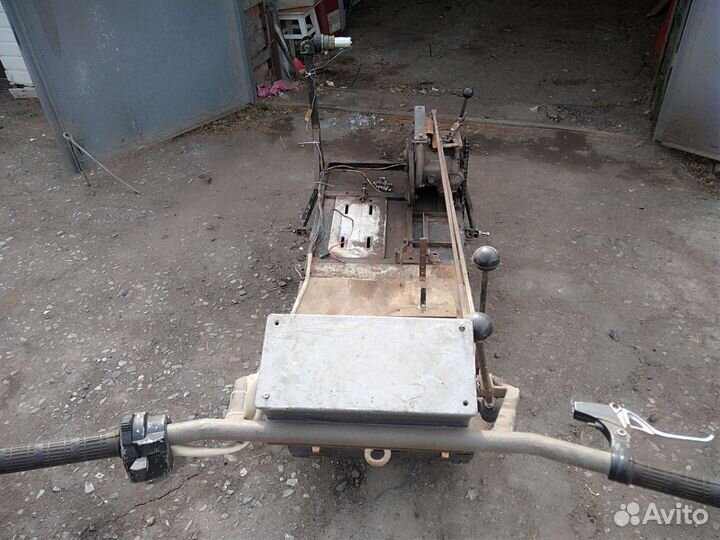 Мотобуксирощик