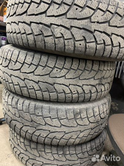Hankook Winter I'Pike 235/65 R17
