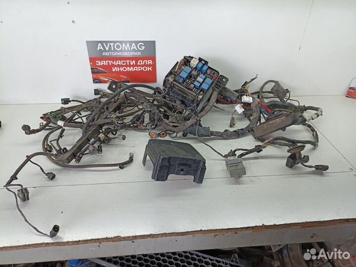 Электропроводка подкапотная (хэтчбек)