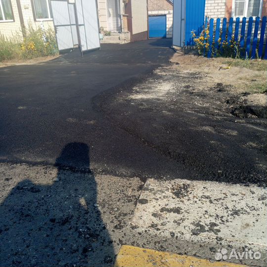 Укладка асфальта во дворе