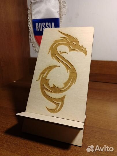 Подставка для телефона дерево