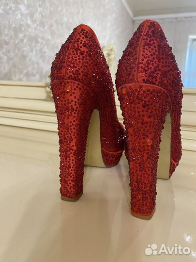 Туфли женские