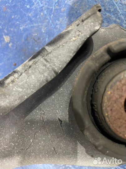 Рычаг верхний передний правый Ford Explorer 4 U251