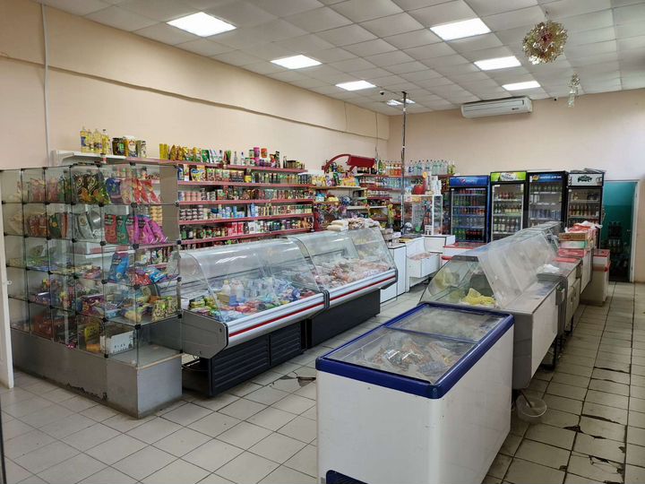 Торговая площадь магазин 387 м²