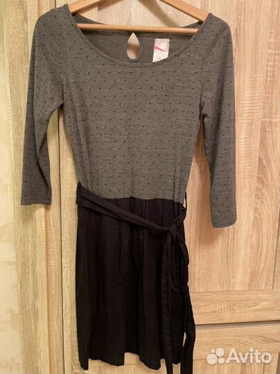 Платье женское размер M