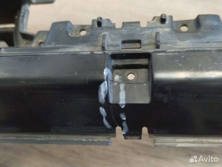 Решетка радиатора передняя Honda Cr-V 3 рестайл