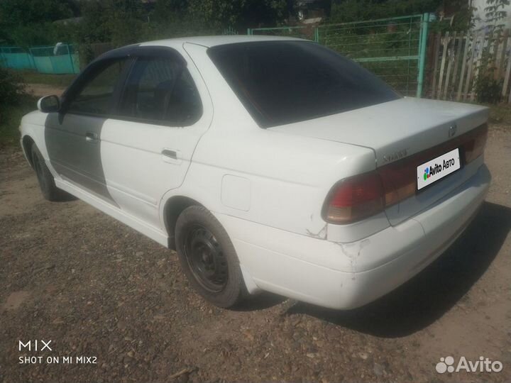 Nissan Sunny 1.5 AT, 2002, битый, 320 000 км