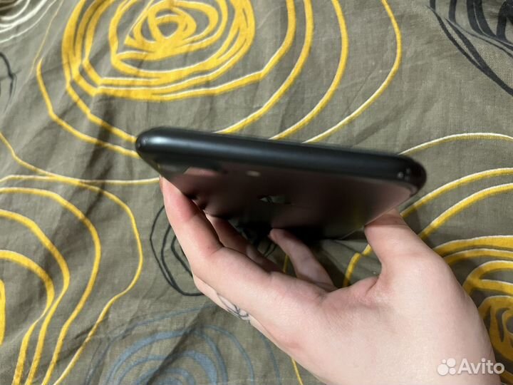 Телефон iPhone 7 plus