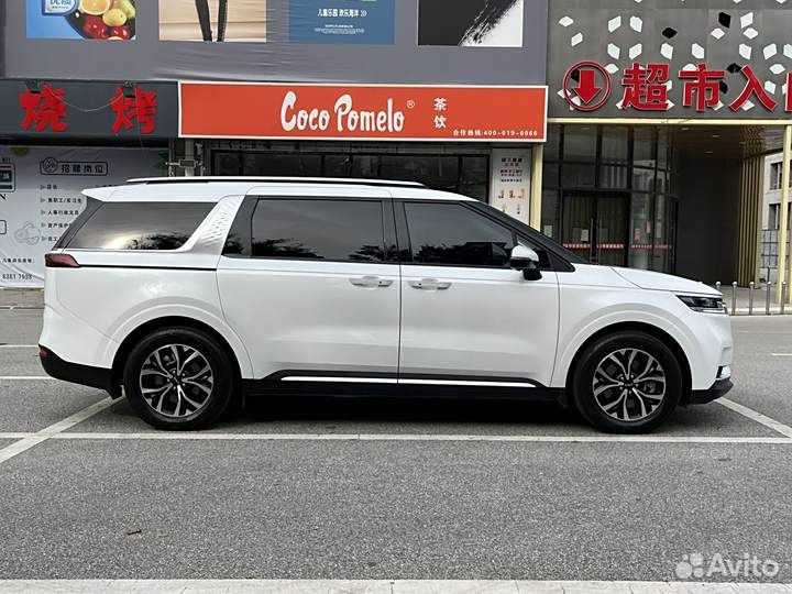 Kia Carnival 2.0 AT, 2022, 40 000 км