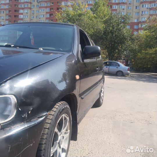 Volkswagen Polo, 1999