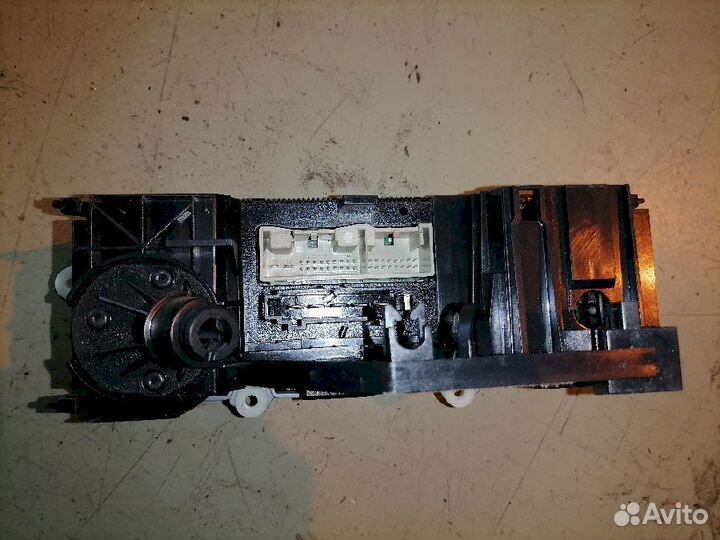 Блок управления климат-контролем Volkswagen Touran