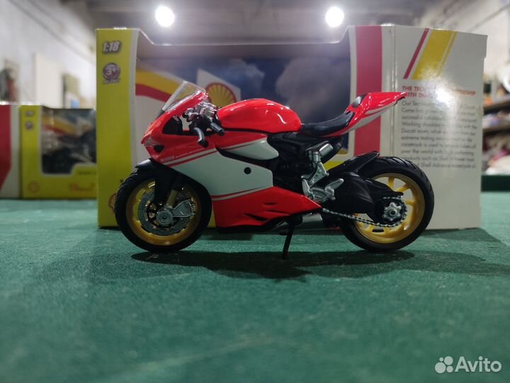 Игрушечные модели мотоциклов Ducati