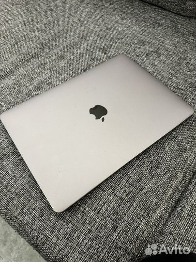 Macbook pro 13 2018 touch bar