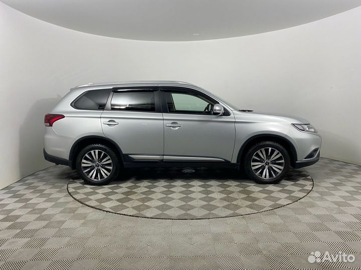 Mitsubishi Outlander 2.0 CVT, 2019, 81 269 км