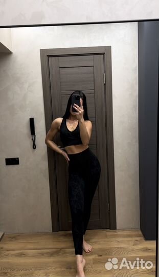 Спортивный комплект для фитнеса женский